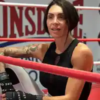 Шок! Черната Златка се справи с адските болки в коленете!