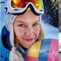 Дария Симеонова с шокиращ ескорт от снегорини в София!