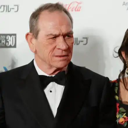 Дъщерята на Томи Лий Джоунс е открита мъртва в хотел