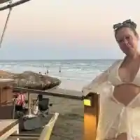 Евала, како!! 50-годишната Албена Вулева заби мъжага като канара! (заведе я в Дубай - СНИМКИ)