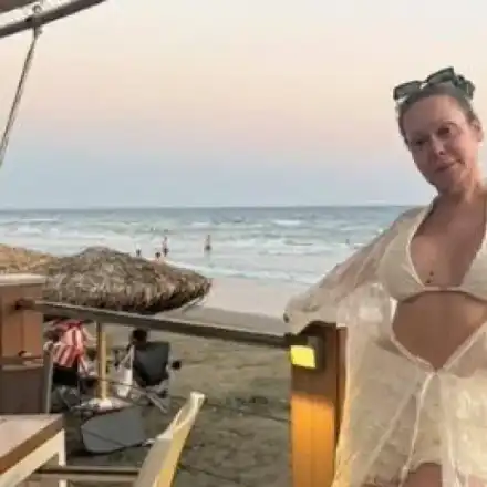 Евала, како!! 50-годишната Албена Вулева заби мъжага като канара! (заведе я в Дубай - СНИМКИ)