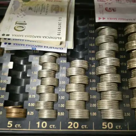 Шокираща трансформация: Левът слиза, еврото властва в България!