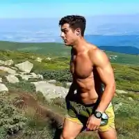 Филип Буков шокира с голи снимки за благотворителен календар!