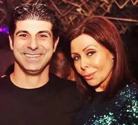 ФОТО БОМБА!! Ето я официалната жена на Гонзо днес: Мариета с години преглъщаше изневерите му! (СНИМКИ)