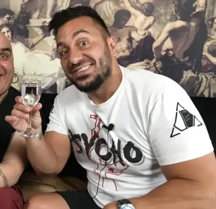 Фънки влиза  в дълъг запой