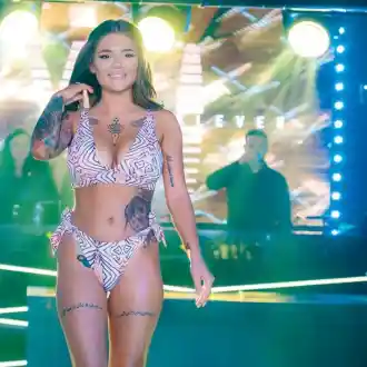 Гола и нагла! „Модел на България“ взриви сауна в центъра на София (Брутални СНИМКИ)