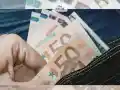Скандал с еврото в България: Хаос, опашки и нарушения!