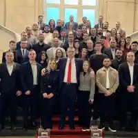 ИЗВЪНРЕДНО! Делян Пеевски се срещна с младежи от Кърджали - показа им Музея на Сглобката (СНИМКИ)