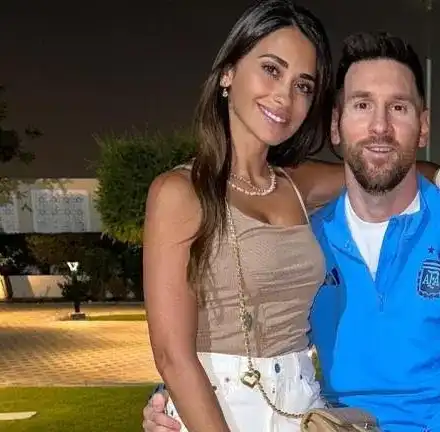 Шок! Съпругата на Меси унижи обожателка на звездата!