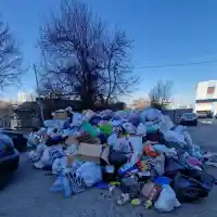 София в Кризис: Матраци и Боклуци „украсиха“ улиците!