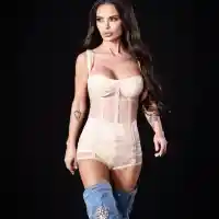 Мария обра овациите с безупречния си стил и класа! Коронясаха я за „Модна икона 2025“