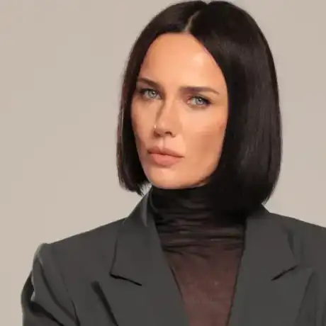 Мария Силвестър на пазар за рамки