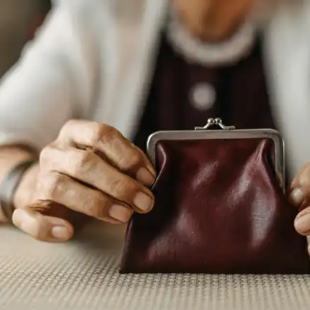 НОИ пусна обновения си портал: Всеки пенсионер вече може да види сумата си в евро