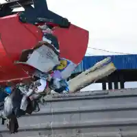 Огромно "временно" сметище на промишлена площадка в столичния район Слатина (снимки)