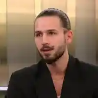 Папи Ханс разкрива: Близките ми не харесват тъжната ми песен!