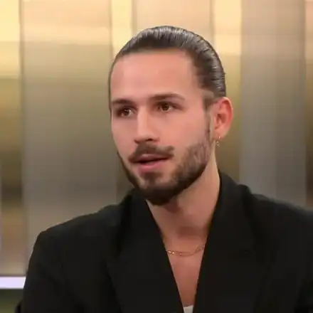 Папи Ханс разкрива: Близките ми не харесват тъжната ми песен!