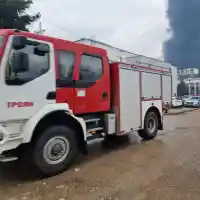Пожар в Троян в складове на един от най-големите производители на възглавници (снимки)