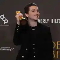 Тимъти Шаламе шокира с победа на Златните глобуси, Ди Каприо в шок!