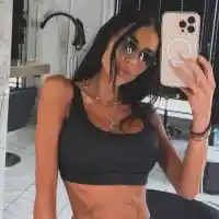 Шокираща зимна мода: Звезди без дрехи в София!