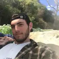 Възкръсналият Лазар в "Мамник" върти любов с актриса (Снимки)