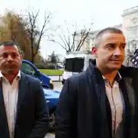 Зрелищен арест в центъра на София след автокражба (снимки)