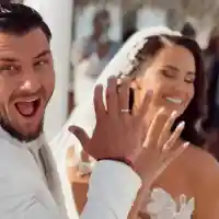 Шокиращи звездни раздели: Кои знаменитости се разделиха през 2025?