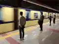 Шок! 19-годишен младеж намушка момче в софийското метро!