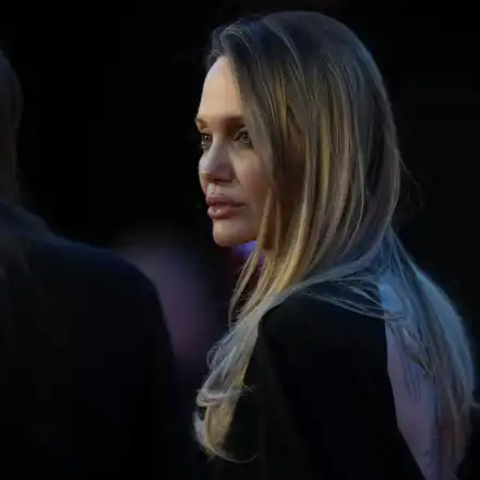 Шокираща финансова криза на Анджелина Джоли в Лос Анджелис!