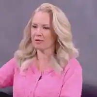 Баба Яга! Лора Караджова се състари с 20 години след раждането на третото си дете (СНИМКИ от жестоката истина)