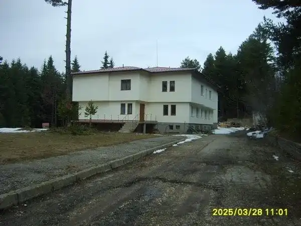 Шокираща тайна: Хижа "Петрохан" забранена за туристи!