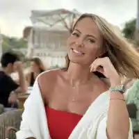 Шокираща почивка на Дани Каназирева разкрива тайни!