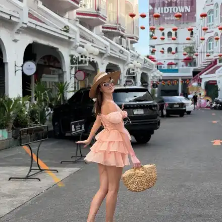 Шокираща ваканция: Дениз Хайрула фръцка на Пукет!