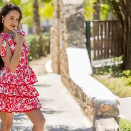 Ергенката Бонбонова шокира с нови правила за любовта!