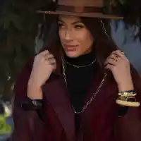 Скандалът с Дънди: Как любовта му към Емилия го спаси!