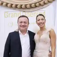 Годеницата на Рачков дере кожи с цени в козметичния си салон