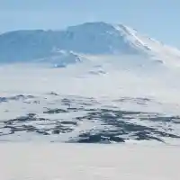 Шокираща тайна за Антарктида: Гравитационната дупка се засилва!