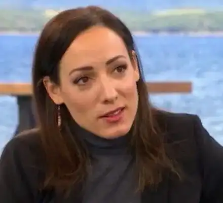 Искра Донова шокира с иновация – кучето й чисти вместо нея!