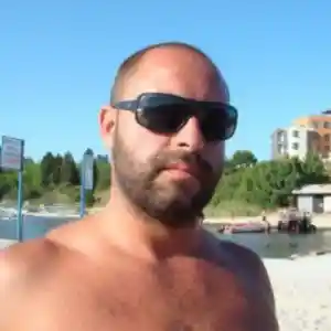 Жоро Милионера, който задигна 1.5 милиона лева харчи пачките в Кипър