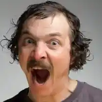 Скандален обрат: Камен от "Мамник" е фокусник в дискотеки!