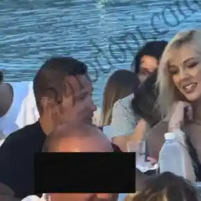 Личицето на малкия Арън умили мрежата: Само Мартин Чой не се трогва! (бившият на Натали пуска сторита с щерка си, но... СНИМКИ)