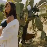 Майка или баба? Хали Бери, Никол Кидман и Салма Хайек раждат след 40 (Кои още)