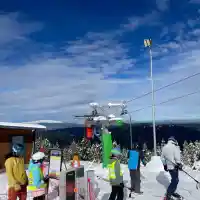 Скандал в Мальовица: Ски цените падат! Но нещо готви!