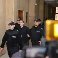 Марти все още пита: "Къде е мама?", а Никола Бургазлиев поиска свобода. Но не я получи