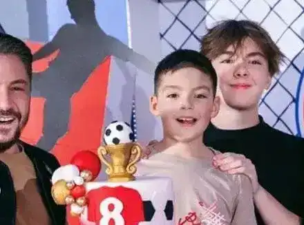 Наследникът на Галена със синьо парти за ЧРД