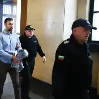 Обрат по делото за убитата и изхвърлена в куфар Евгения: Оправдаха бащата, намалиха на 20 г. присъдата на сина