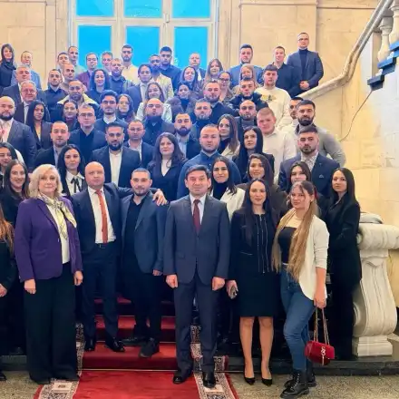 Шокираща визита в Парламента: Младежи от Търговище разкриха тайни!