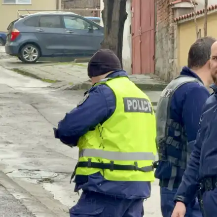 Пиян шофьор в гонка с 5 патрулки в Хасково (снимки)