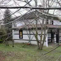 Претърсиха къщата на Ивайло Калушев в село Българи (снимки)