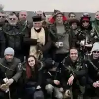 Психопатът килър празнува Трифон Зарезан с екоминистъра Борислав Сандов и малкия Сашко