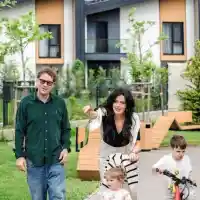 Скандал! Звезди в шок от двойните сметки за ток в България!